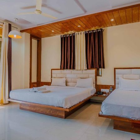The Oak Woods Hotel Mahabaleshwar Exterior photo