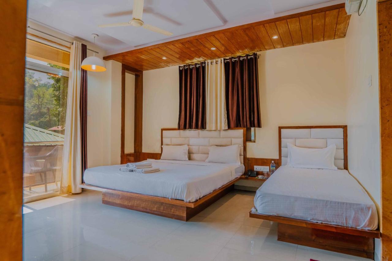 The Oak Woods Hotel Mahabaleshwar Exterior photo
