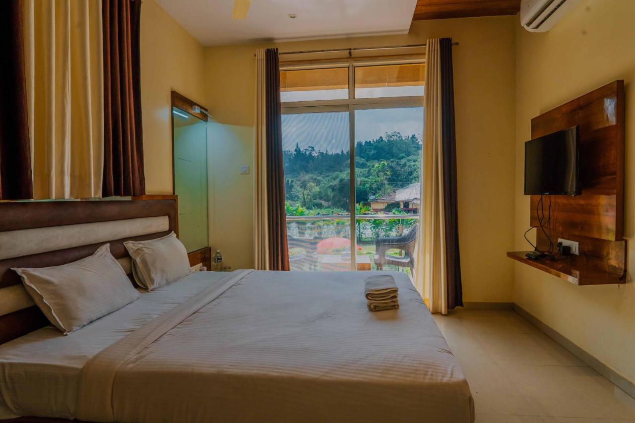 The Oak Woods Hotel Mahabaleshwar Exterior photo