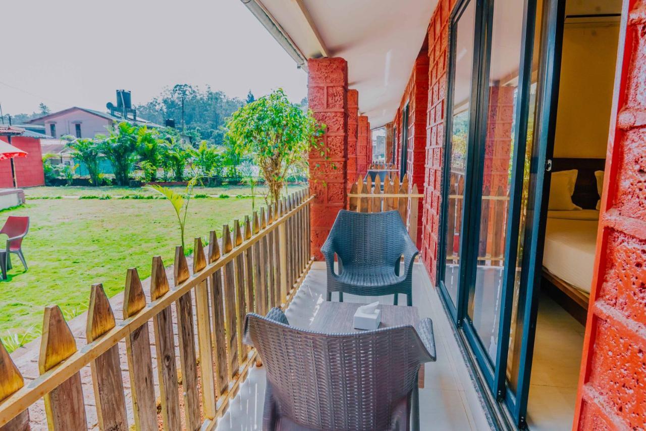 The Oak Woods Hotel Mahabaleshwar Exterior photo