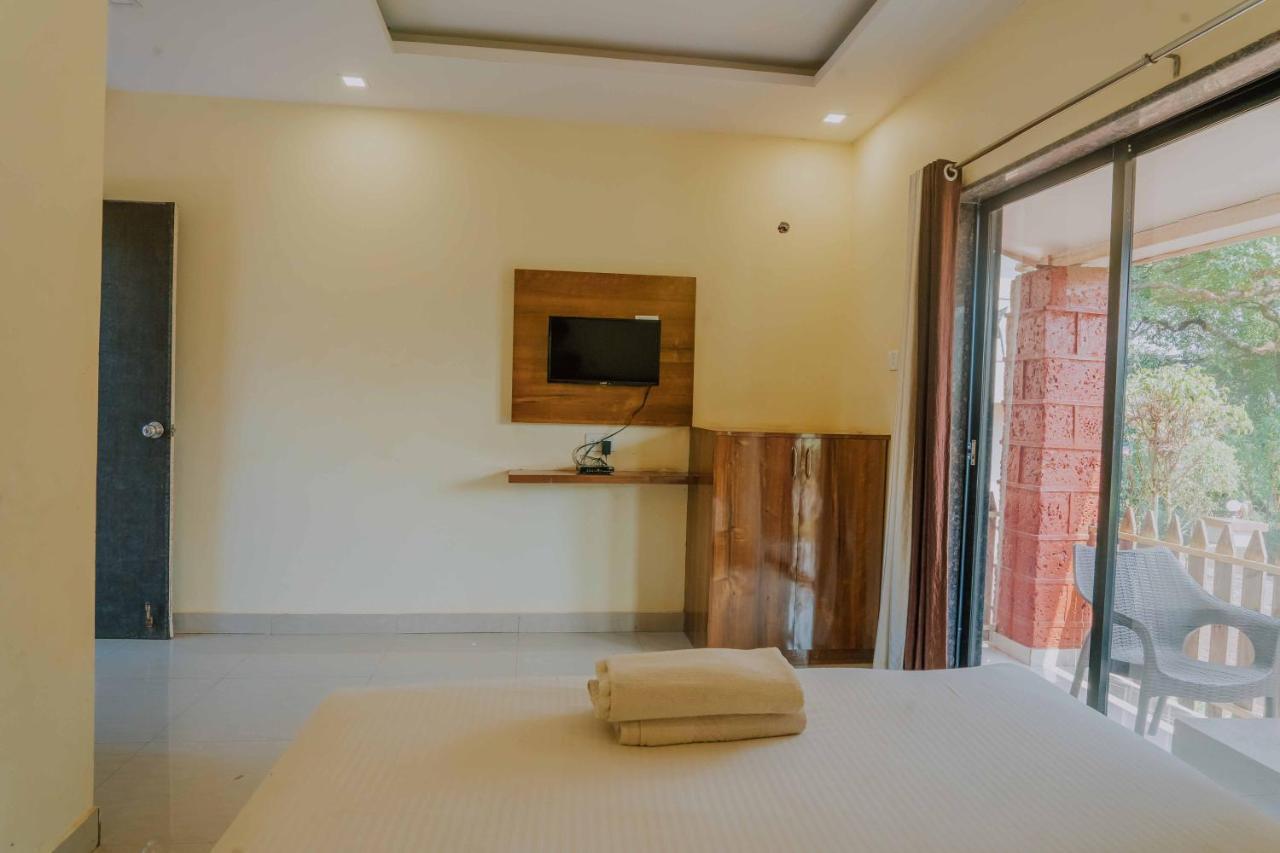 The Oak Woods Hotel Mahabaleshwar Exterior photo