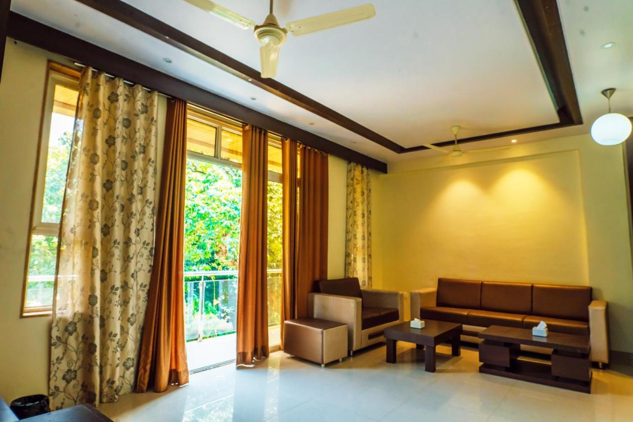 The Oak Woods Hotel Mahabaleshwar Exterior photo