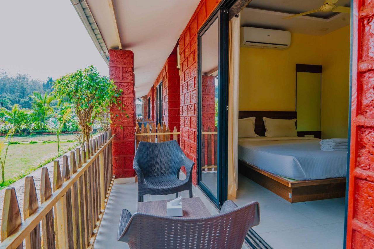 The Oak Woods Hotel Mahabaleshwar Exterior photo