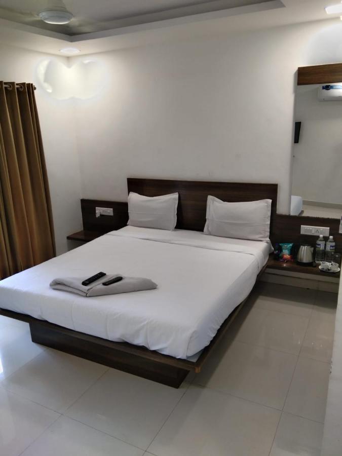 The Oak Woods Hotel Mahabaleshwar Exterior photo